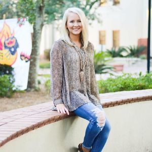 Meet your Posher, Reagan